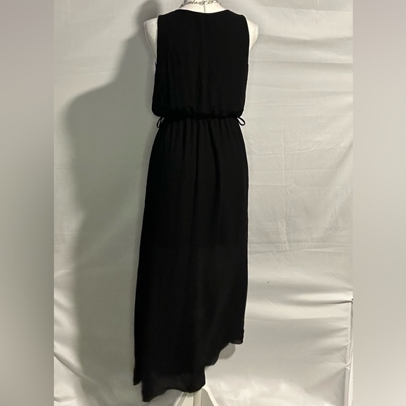 Dresses 2 for $15 or 3 for $20 (Mix & match) - Picture 2 of 4